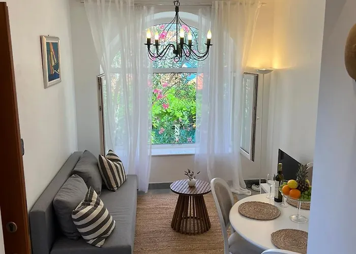 شقة Cardo مالي ستون