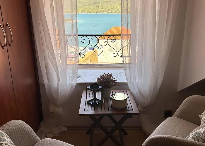 Cardo شقة مالي ستون